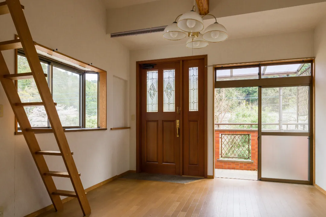 お試し住宅2階の玄関